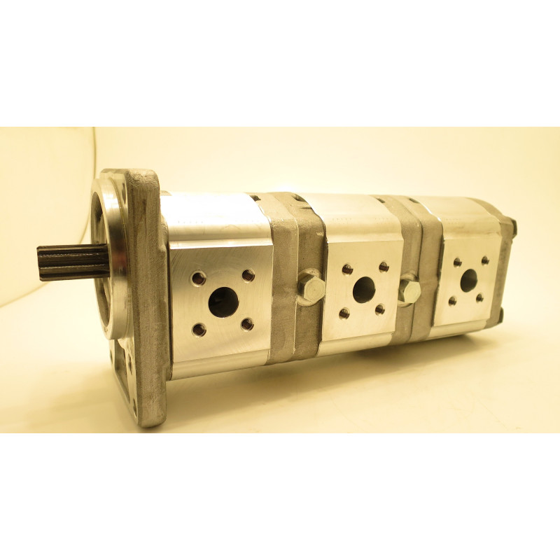 TRIPLE  EQUIVALENT HYDRAULIC GEAR