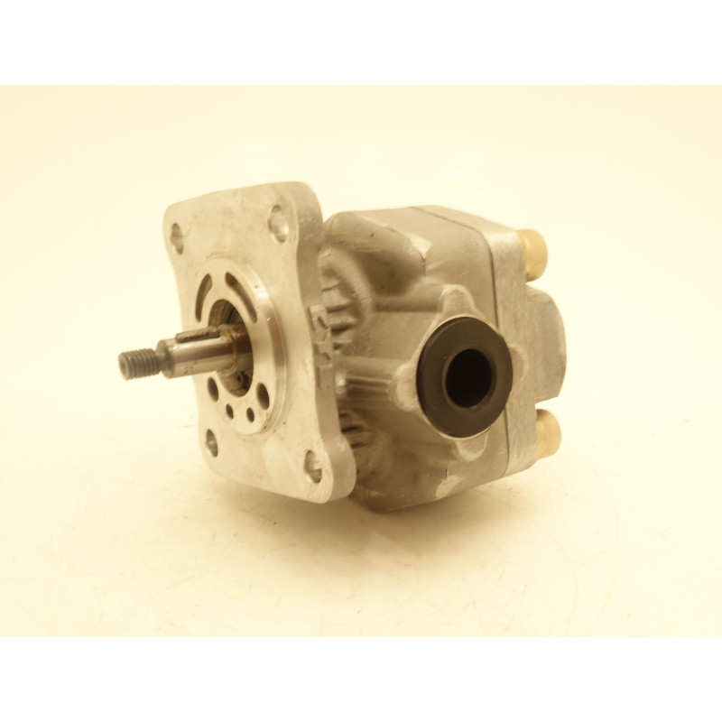 KP05 4.0 CC/REV HYDRAULIC GEAR PUMP