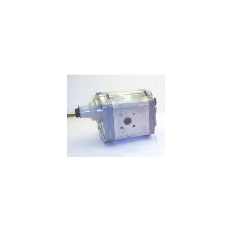 SNP2 C17L C004 HYDRAULIC GEAR PUMP