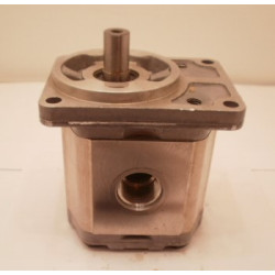 SNP2 C17L LBOB HYDRAULIC GEAR PUMP