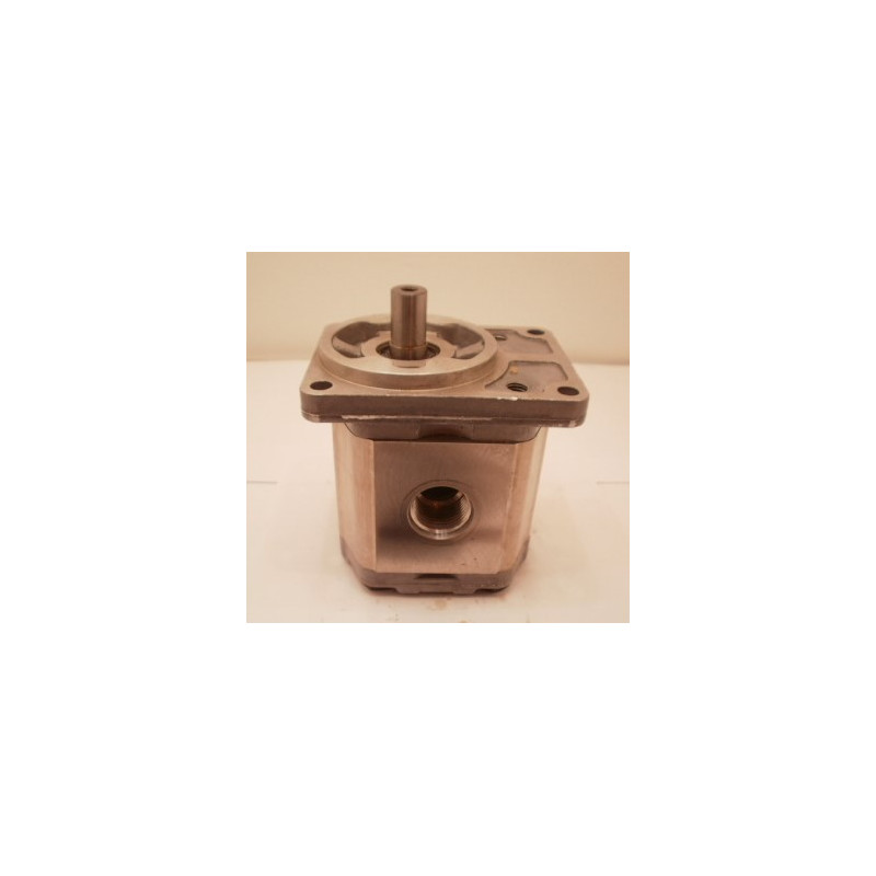 SNP2 C17L LBOB HYDRAULIC GEAR PUMP