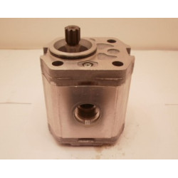 SNP2 C17L MHOB HYDRAULIC GEAR PUMP