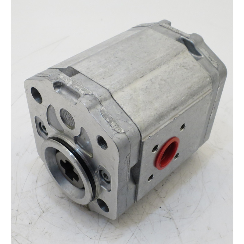 SNP2 C17L FR73 HYDRAULIC GEAR PUMP