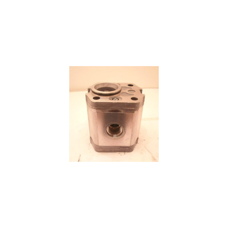 SNP2 C17L UHOA HYDRAULIC GEAR PUMP