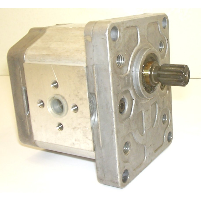 SNP2 C6.0L SXSA HYDRAULIC GEAR PUMP