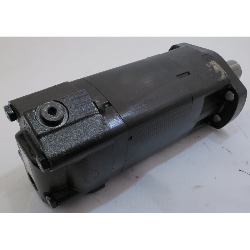 CHAR-LYNN HYDRAULIC MOTOR 104-3505