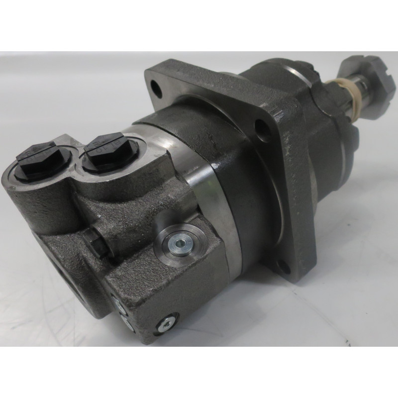 CHAR-LYNN HYDRAULIC MOTOR