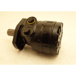 HYDRAULIC MOTOR 261CC/REV 14 TOOTH SHAFT