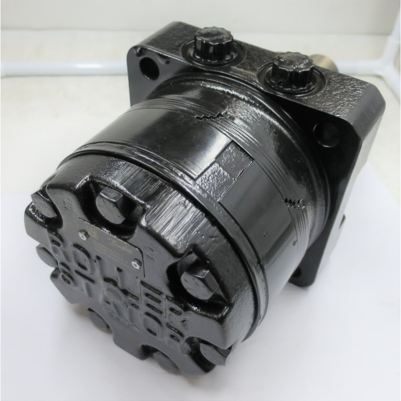 HYDRAULIC MOTOR 374CC 32MM SHA 4 BOLT WHEEL1/2 BSP