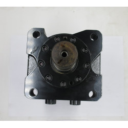 HYDRAULIC MOTOR 374CC 32MM SHA 4 BOLT WHEEL1/2 BSP